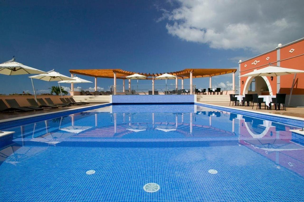 Villa La Terrasse Palheiro Village With Private Pool By Hr Madeira ฟุงชาล ภายนอก รูปภาพ