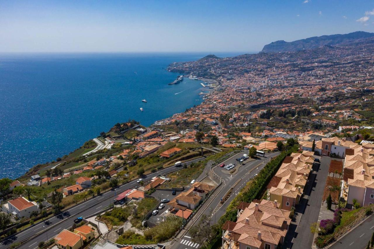 Villa La Terrasse Palheiro Village With Private Pool By Hr Madeira ฟุงชาล ภายนอก รูปภาพ